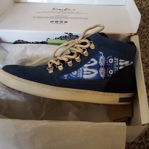 Inkkas camping hiking boot blue suede